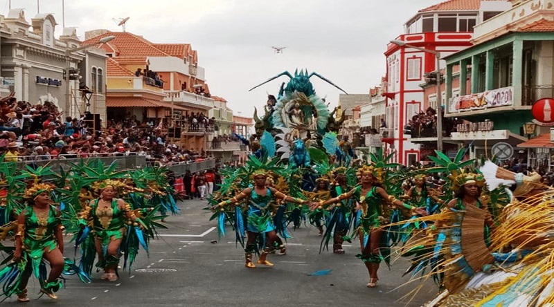Canceladas festas de carnaval,Cinza e corrida da liberdade