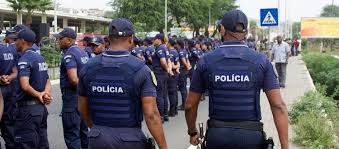 Policias “vasculham” Achada Grande Tráz